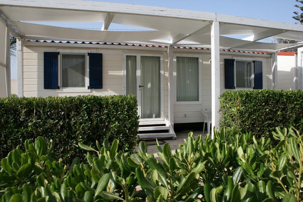 Camping Luminoso Hotell Punta Braccetto Exteriör bild