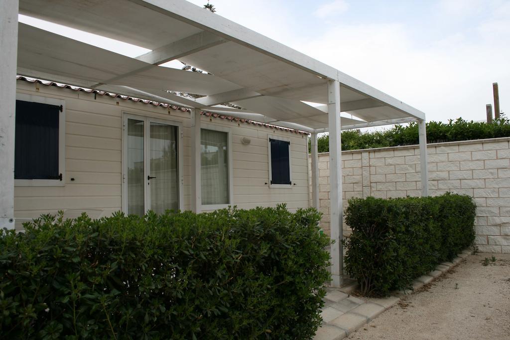 Camping Luminoso Hotell Punta Braccetto Rum bild