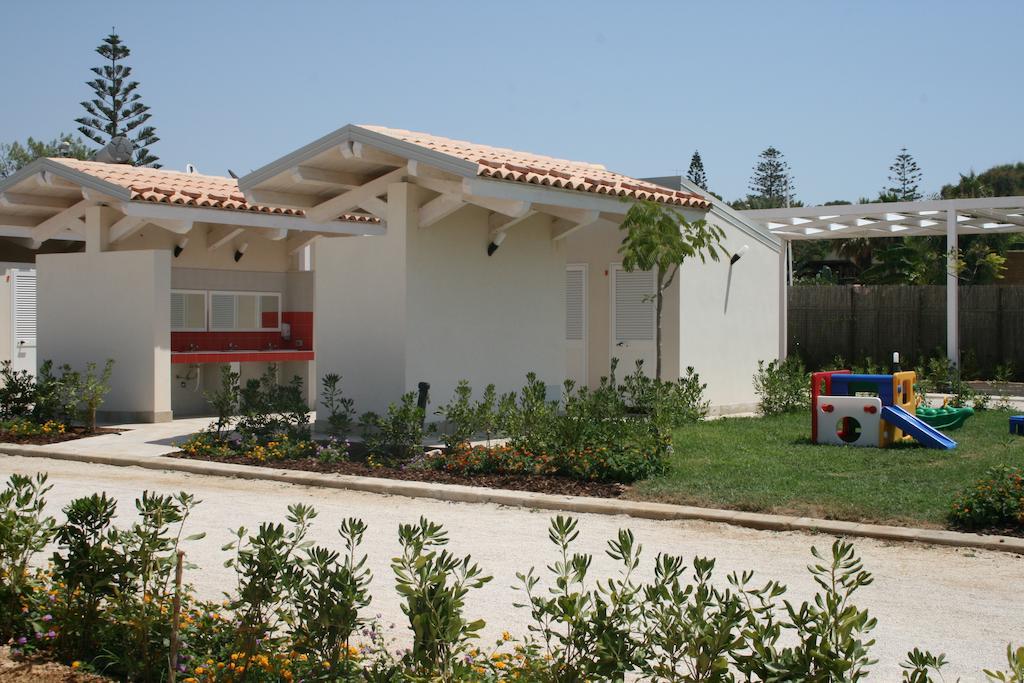 Camping Luminoso Hotell Punta Braccetto Exteriör bild